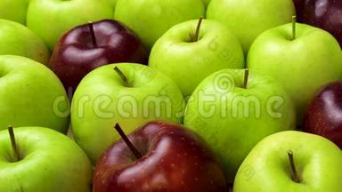 绿<strong>苹果</strong>里的<strong>红<strong>苹果</strong>。 桌子上有许多<strong>苹果</strong>。 健康饮食